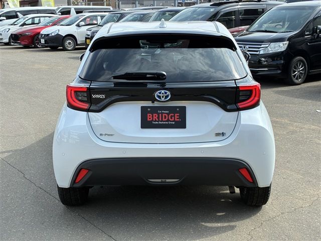 TOYOTA YARIS HYBRID 2023 Image 31
