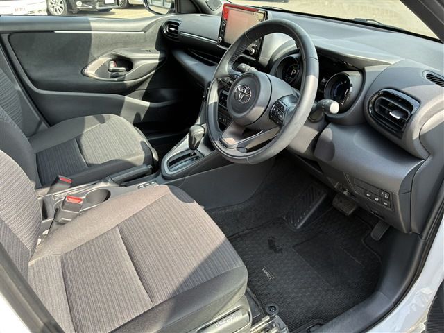 TOYOTA YARIS HYBRID 2023 Image 31