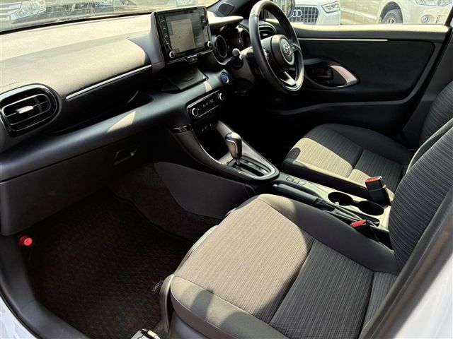 TOYOTA YARIS HYBRID 2023 Image 31