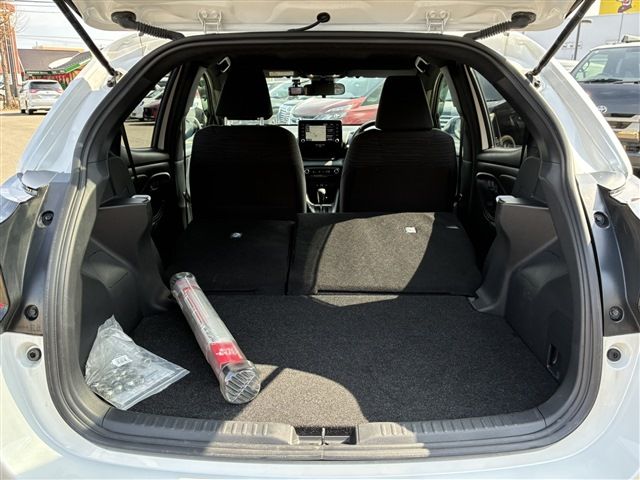 TOYOTA YARIS HYBRID 2023 Image 31