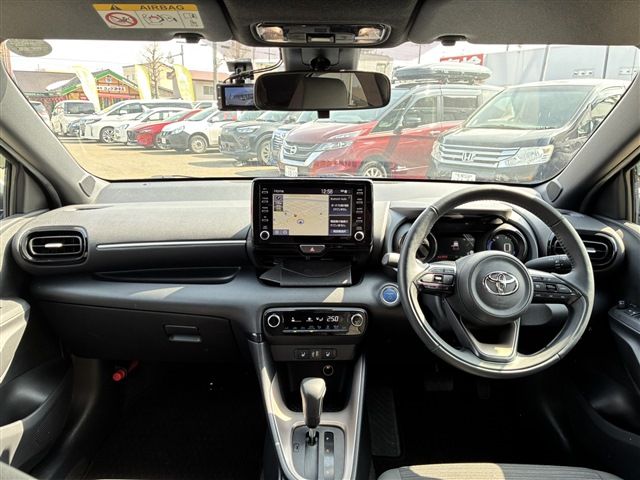 TOYOTA YARIS HYBRID 2023 Image 31