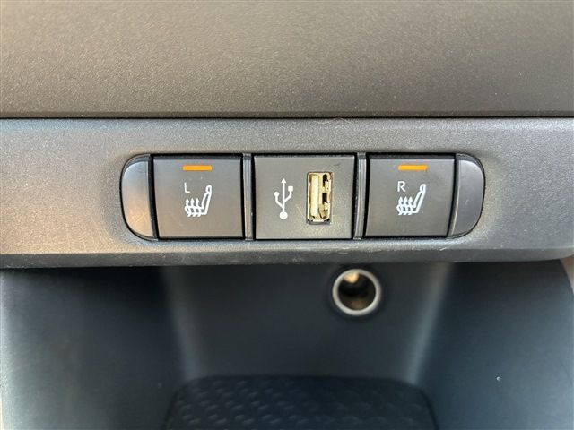 TOYOTA YARIS HYBRID 2023 Image 31