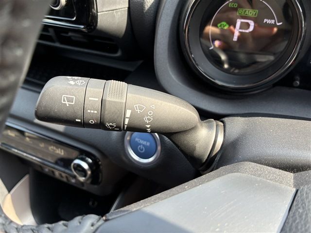 TOYOTA YARIS HYBRID 2023 Image 31