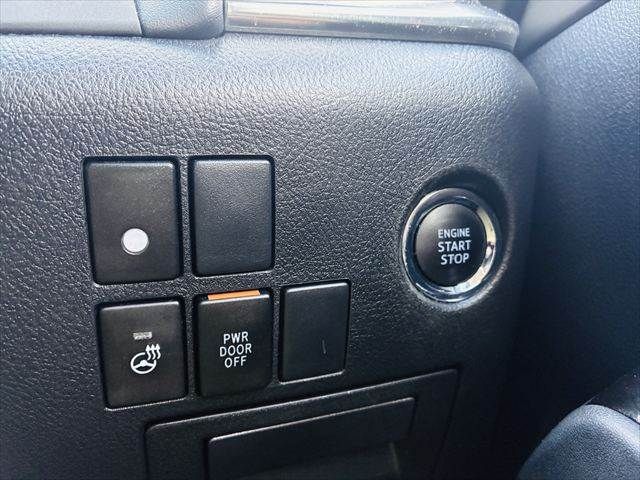 TOYOTA VELLFIRE 2017 Image 31