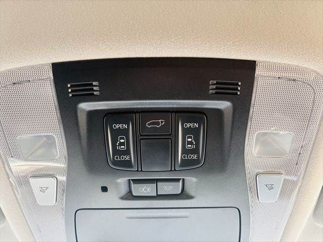 TOYOTA VELLFIRE 2017 Image 31