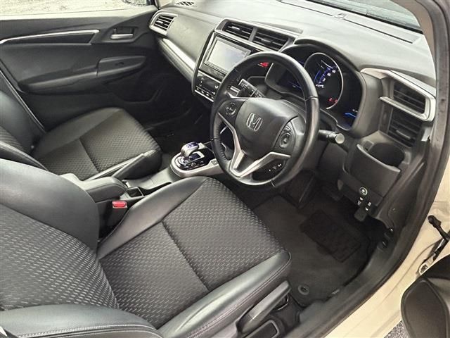 HONDA FIT HYBRID 2017 Image 31