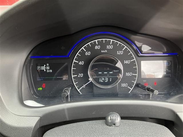 NISSAN NOTE 2017 Image 31