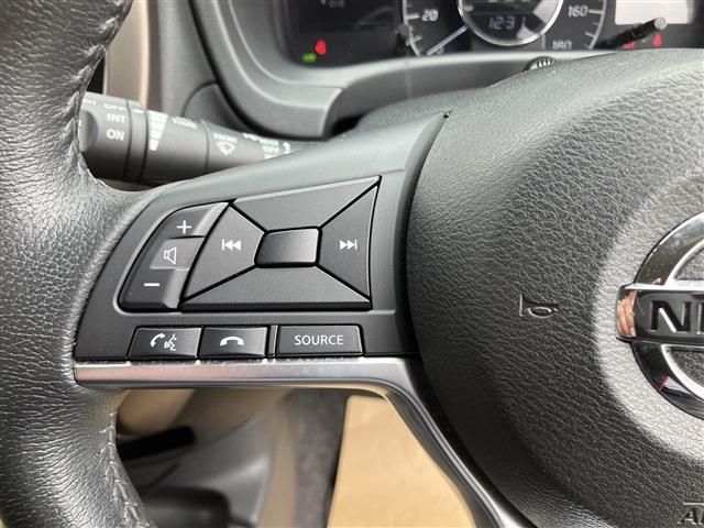 NISSAN NOTE 2017 Image 31