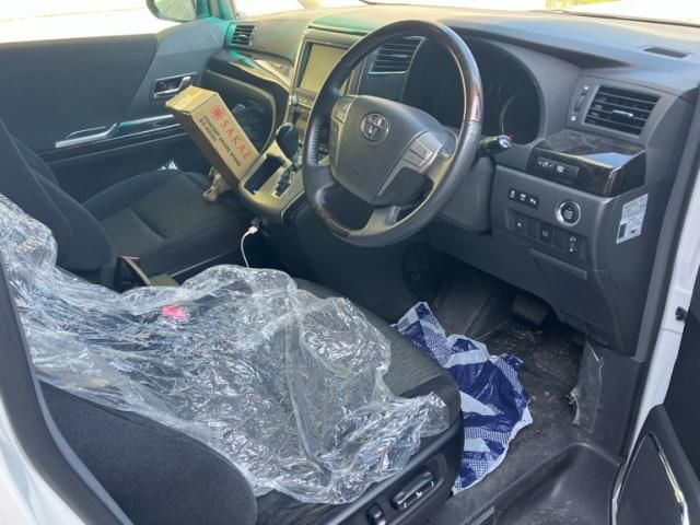 TOYOTA VELLFIRE 2013 Image 31