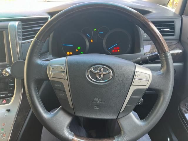 TOYOTA VELLFIRE 2013 Image 31