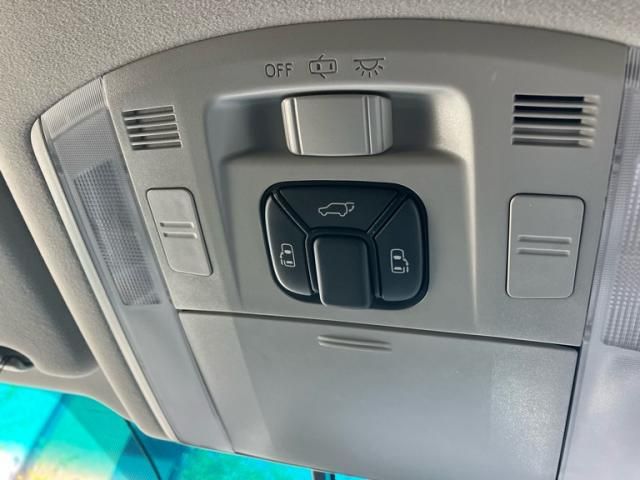 TOYOTA VELLFIRE 2013 Image 31