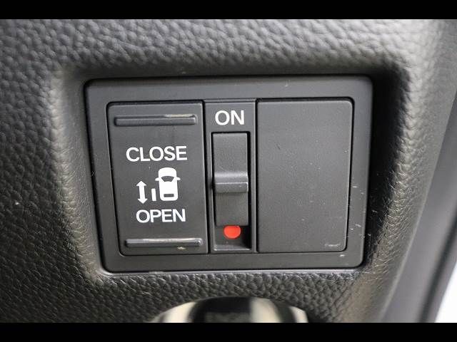 HONDA N BOX CUSTOM 2020 Image 31