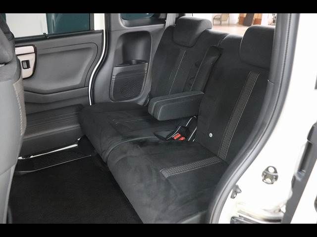 HONDA N BOX CUSTOM 2020 Image 31