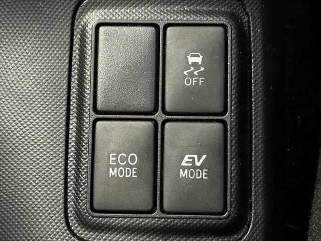 TOYOTA AQUA 2015 Image 31