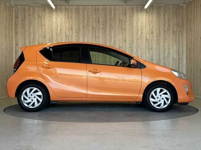 TOYOTA AQUA 2015 Image 31