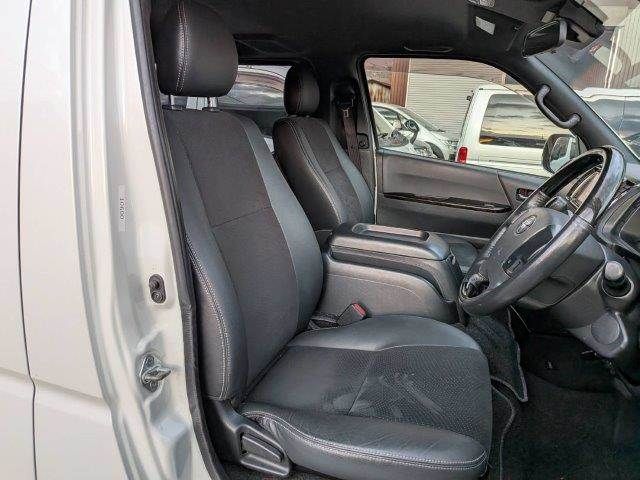 TOYOTA HIACE VAN 4WD 2019 Image 31