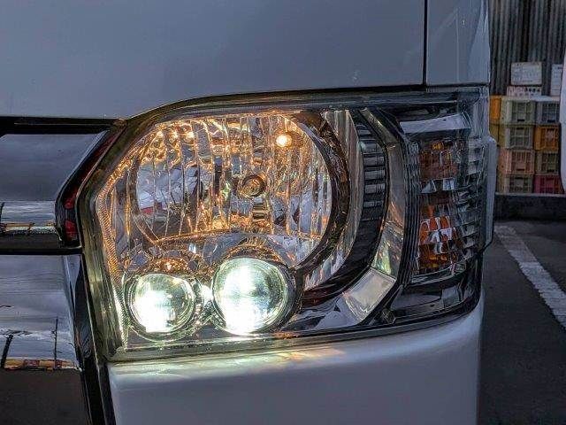 TOYOTA HIACE VAN 4WD 2019 Image 31