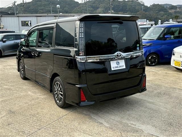 TOYOTA VOXY 2014 Image 31