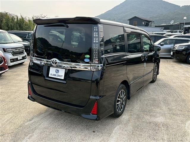 TOYOTA VOXY 2014 Image 31