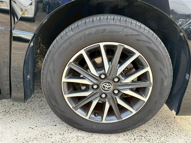 TOYOTA VOXY 2014 Image 31