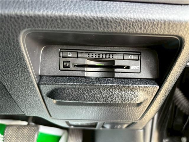 TOYOTA VOXY 2014 Image 31