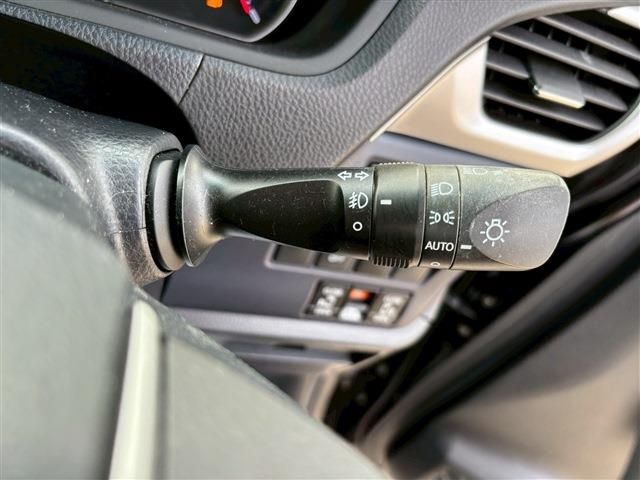 TOYOTA VOXY 2014 Image 31