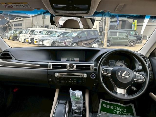 TOYOTA LEXUS GS300H 2018 Image 31