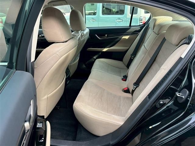 TOYOTA LEXUS GS300H 2018 Image 31