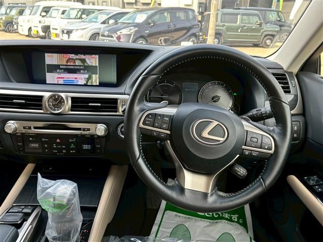 TOYOTA LEXUS GS300H 2018 Image 31