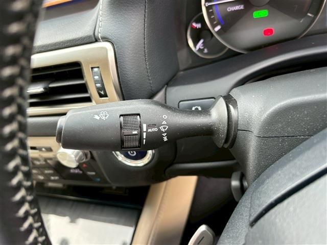 TOYOTA LEXUS GS300H 2018 Image 31