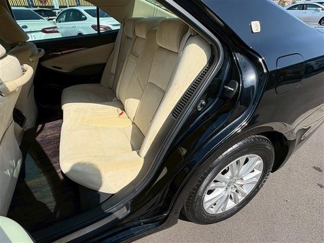 TOYOTA CROWN SEDAN HYBRID 2015 Image 31