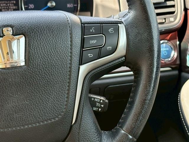 TOYOTA CROWN SEDAN HYBRID 2015 Image 31