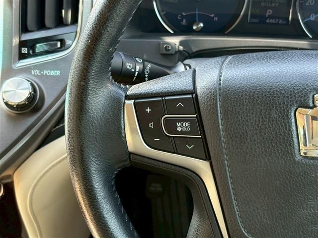 TOYOTA CROWN SEDAN HYBRID 2015 Image 31