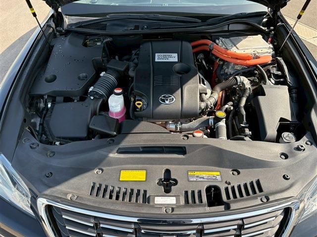 TOYOTA CROWN SEDAN HYBRID 2015 Image 31