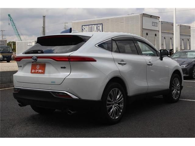 TOYOTA HARRIER HYBRID 2023 Image 31