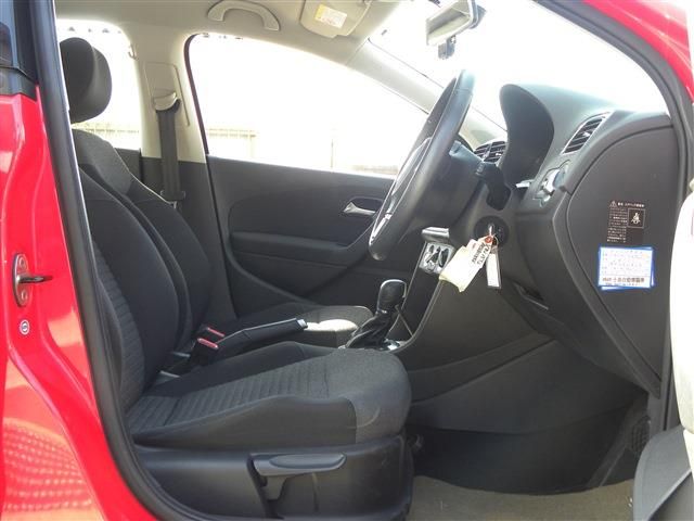 VOLKSWAGEN POLO 2013 Image 31