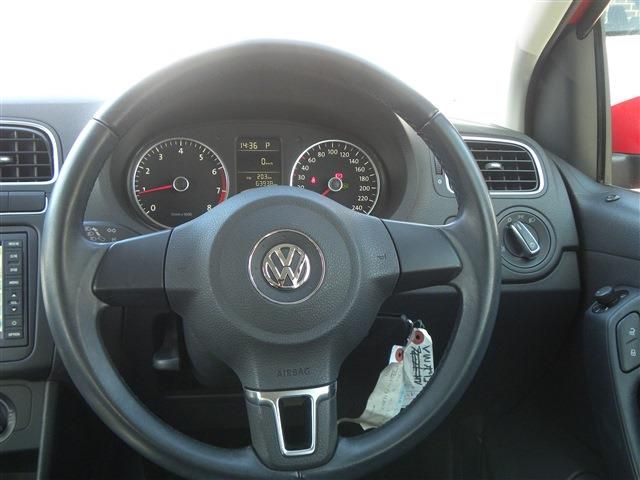 VOLKSWAGEN POLO 2013 Image 31