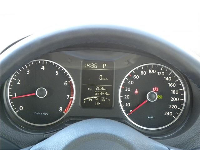VOLKSWAGEN POLO 2013 Image 31