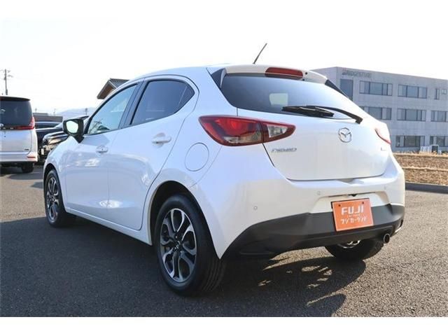 MAZDA DEMIO 2015 Image 31