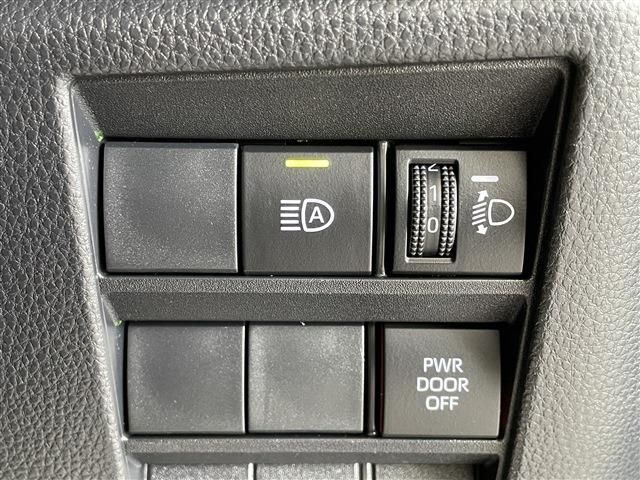 TOYOTA NOAH 2023 Image 31