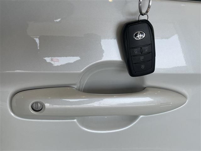 TOYOTA NOAH 2023 Image 31