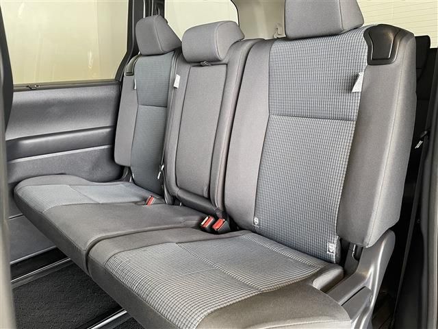 TOYOTA NOAH 2023 Image 31