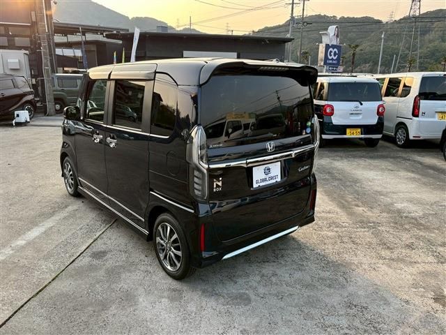 HONDA N BOX CUSTOM 2021 Image 31