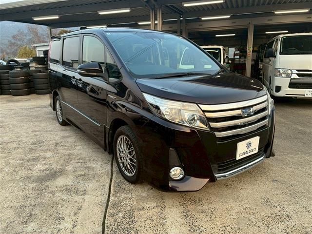 TOYOTA NOAH 2016 Image 31