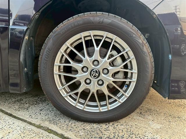 TOYOTA NOAH 2016 Image 31