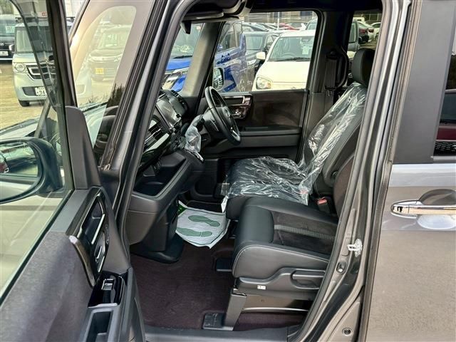 HONDA N BOX CUSTOM 2020 Image 31