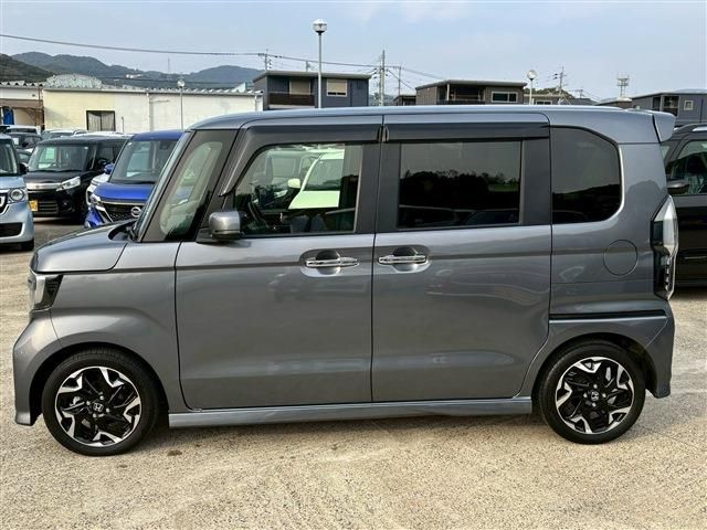 HONDA N BOX CUSTOM 2020 Image 31