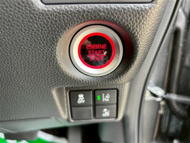 HONDA N BOX CUSTOM 2020 Image 31