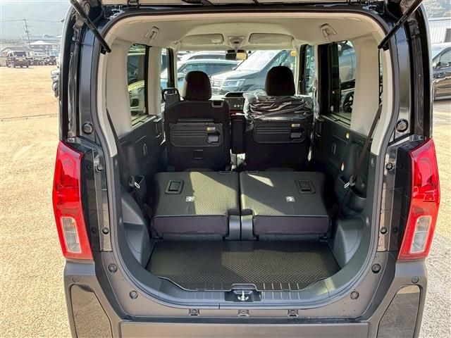 DAIHATSU TANTO FAN CROSS 2023 Image 31