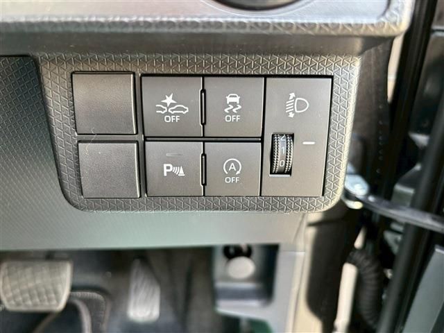 DAIHATSU TANTO FAN CROSS 2023 Image 31